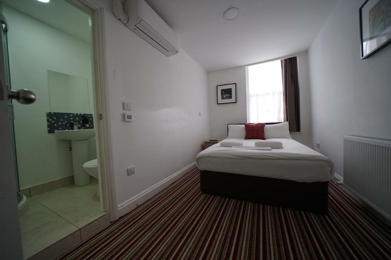 Tbh Hotel Баркінг Екстер'єр фото
