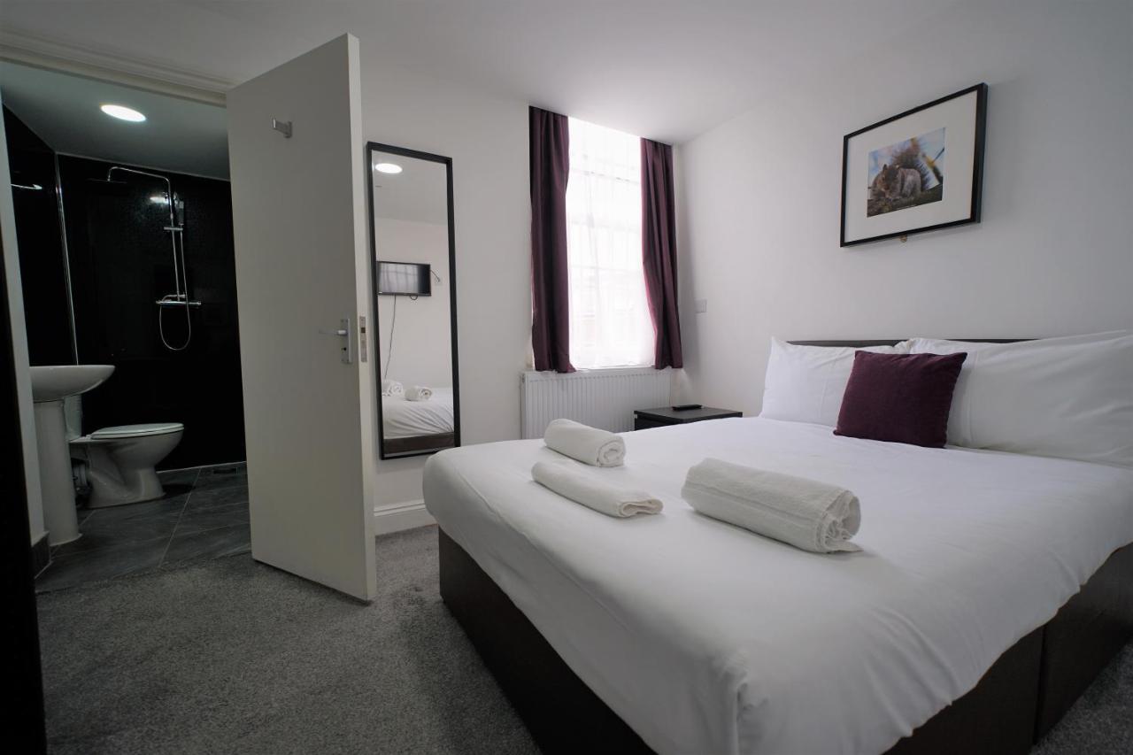 Tbh Hotel Баркінг Екстер'єр фото