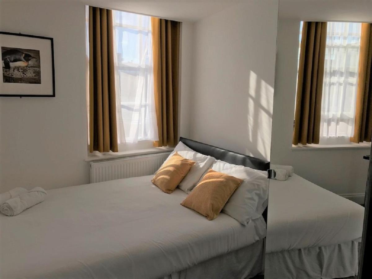 Tbh Hotel Баркінг Екстер'єр фото